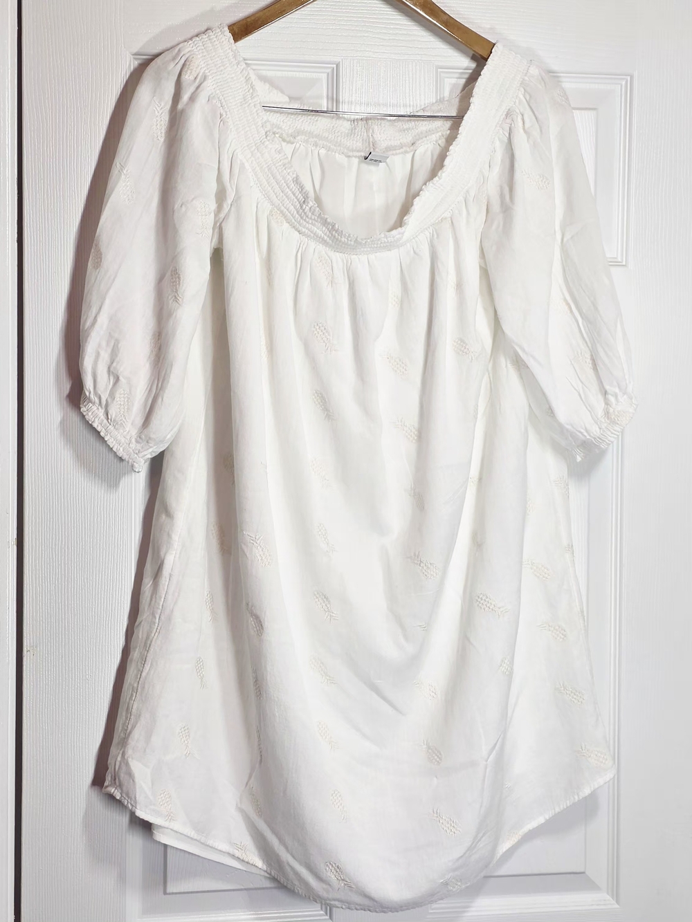 Old Navy White Pineapple Embroidered Off Shoulder Dress Size XL Lined